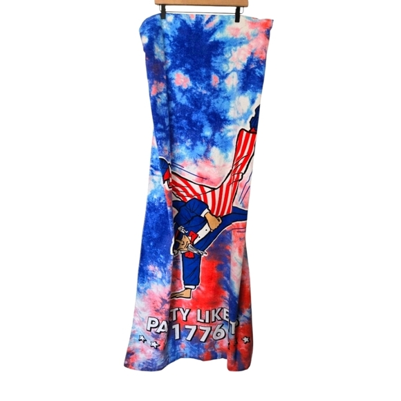 Spirit Of America Other - NWOT Patriotic Tie-Dye Beach Towel